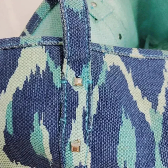 Stella & Dot Blue Diamond Printed Canvas Tote Bag - Picture 5 of 10